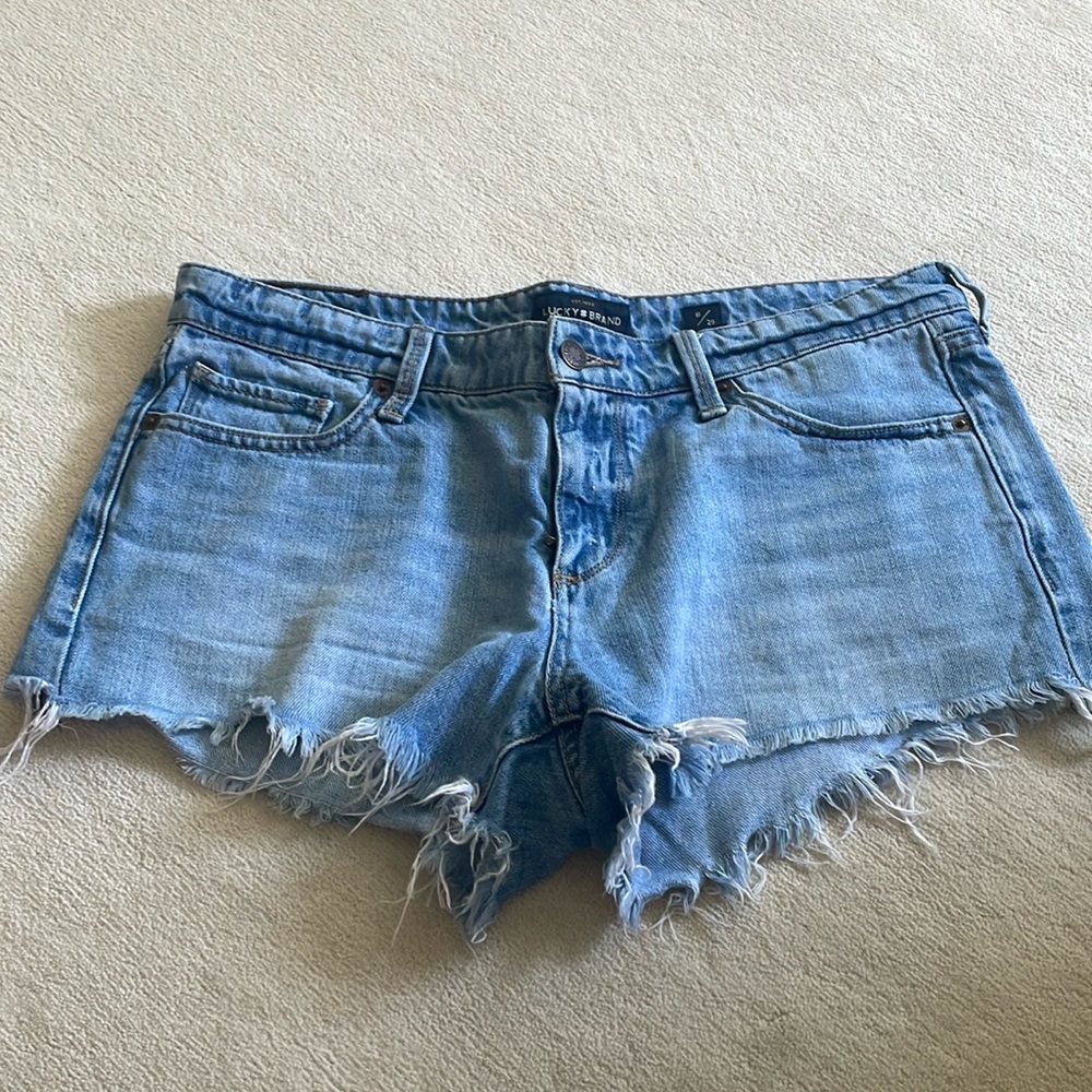 Lucky Brand "The Cutoff" Jean Shorts in size 8/29